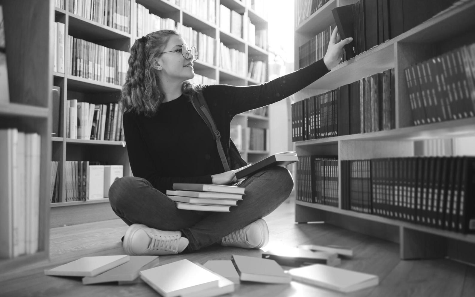 Workshop-Situation mit Finanzanalyse und Diskussion